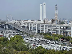 ㈱JERA 横浜火力発電所まで車で8分