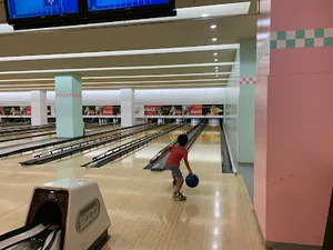 ボウリング王国スポルト横須賀店まで徒歩10分