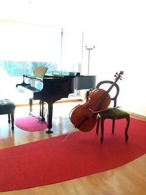 Großer Stein(グローサーシュタイン/Grosser Stein)まで徒歩7分