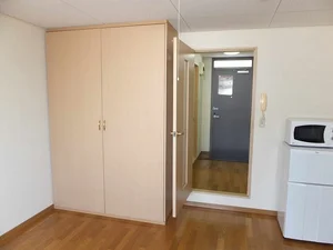 のマンスリーマンション・ウィークリーマンション「レオパレスＫＯＩＺＵＭＩ－Ⅰ 208(No.425848)」メイン画像