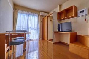 津駅（三重県）のマンスリーマンション・ウィークリーマンション「レオパレスサンライズ 101(No.426086)」メイン画像