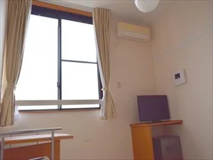 のマンスリーマンション・ウィークリーマンション「レオパレスラーク 203(No.426251)」メイン画像
