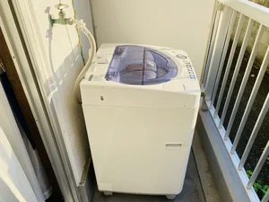洗濯機は室外に設置しております♪入居後すぐにご利用が可能です(^^♪タオル1式分もご用意しております☆彡