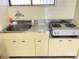 ２口コンロ付♪スーパーで食材を買ってきたらすぐにお料理に取り掛かれます！