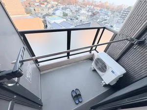 洗濯竿・スリッパ備え付☆入居中洗濯もできるので、コインランドリーに行かなくても大丈夫☆☆