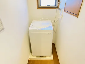 洗濯機は室内に設置しております♪入居後すぐにご利用が可能です(^^♪タオル1式分もご用意しております☆彡