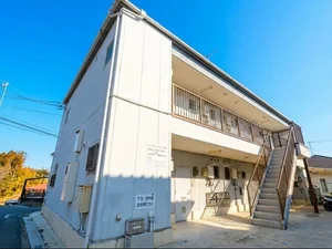 外観 西条農業高校近くで車場付物件! 車利用される方にも便利な立地!