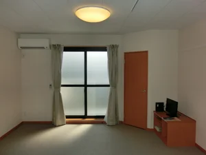 のマンスリーマンション・ウィークリーマンション「レオパレス瀬戸黒の里 203(No.429587)」メイン画像