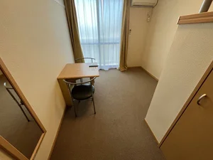 松山駅（愛媛県）・ＪＲ松山駅前駅（愛媛県）のマンスリーマンション・ウィークリーマンション「レオパレス雄新ひまわり 203(No.430650)」メイン画像