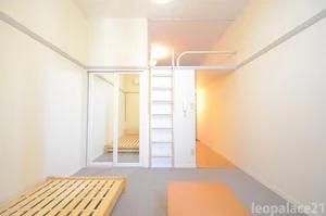 のマンスリーマンション・ウィークリーマンション「レオパレス板付東 205(No.435463)」メイン画像