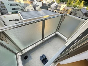 ベランダスリッパ・物干竿・洗濯籠付き♪滞在中できるのも便利です☆★