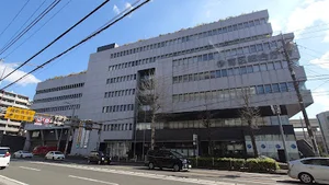 横浜市 南区役所まで徒歩9分