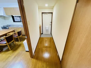 玄関にはシューズＢＯＸがございますので毎回片づけていただき、常に清潔な空間を保っていただくことが可能です♪