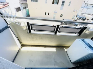 洗濯竿・スリッパ備え付☆入居中洗濯もできるので、コインランドリーに行かなくても大丈夫☆☆