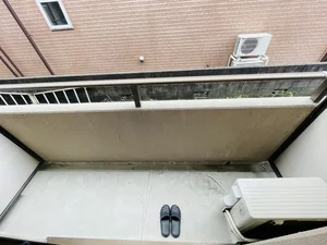 洗濯竿・スリッパ備え付☆入居中洗濯もできるので、コインランドリーに行かなくても大丈夫☆☆