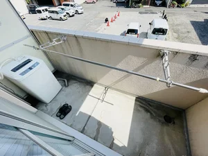 洗濯竿・スリッパ備え付☆入居中洗濯もできるので、コインランドリーに行かなくても大丈夫☆☆