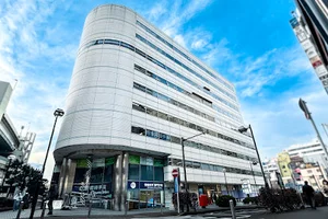 学校法人岩崎学園まで徒歩13分