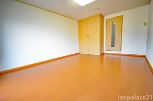 のマンスリーマンション・ウィークリーマンション「レオパレスルミエール 202(No.444469)」メイン画像