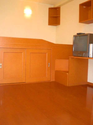 のマンスリーマンション・ウィークリーマンション「レオパレス殿山 101(No.448154)」メイン画像