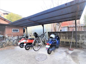 駐輪場あり! 近場へのちょっとしたお出かけや 出勤の際にも便利です。