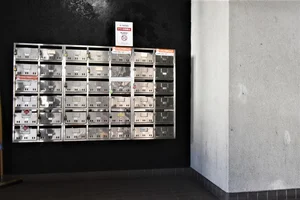 郵便ポストもあり　郵送物の受け取り等も容易です！
