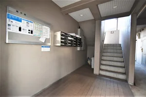 郵便ポストもあり 共有スペース! 掲示板で情報収集!
