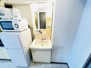 嬉しい独立洗面台付★☆忙しい朝でも余裕をもって身だしなみが整えることができます♪
