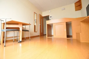 のマンスリーマンション・ウィークリーマンション「レオパレスパストラル　砺波 106(No.457589)」メイン画像