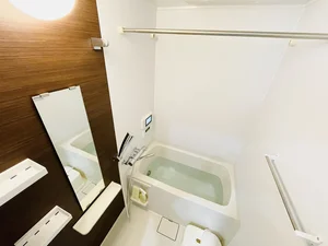 浴室TV・浴室乾燥付♪♪バストイレは別♪バスルームには風呂桶・風呂イス・風呂用洗剤・スポンジをご用意しておりますのでぜひご活用ください！