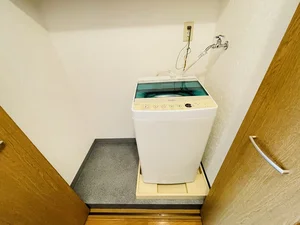 洗濯機は室内に設置しております♪入居後すぐにご利用が可能です(^^♪タオル1式分もご用意しております☆彡