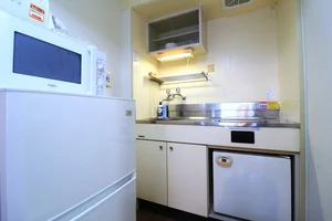 調理器具などもそろっているので 自炊可能です