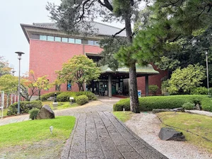 呉市立美術館まで徒歩11分