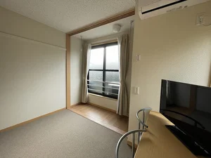 山口県のレオパレスセンター新山口のマンスリーマンション・ウィークリーマンション「レオパレスＹＯＵ 208(No.464428)」メイン画像