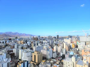 (北東向きのお部屋からの眺望イメージ) ※階数、号室により見え方は異なります。
