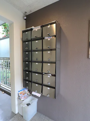 集合ポスト 郵便物の受け取りも可能