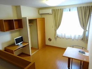 のマンスリーマンション・ウィークリーマンション「レオパレス日向坂 102(No.470580)」メイン画像