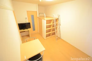 伊勢松本駅（三重県）のマンスリーマンション・ウィークリーマンション「レオパレスアークテラス 101(No.472856)」メイン画像