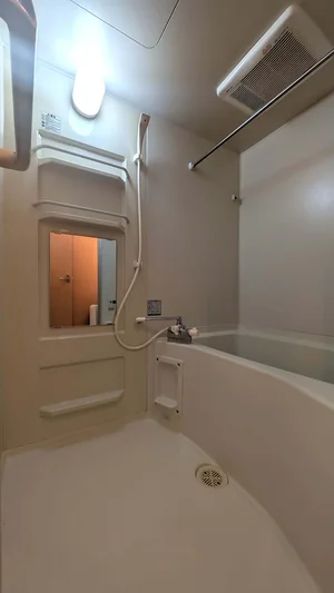 お風呂は浴室乾燥機付き♪