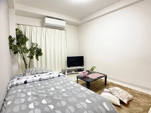 社会福祉法人恩賜財団済生会支部神奈川県済生会横浜市東部病院周辺のマンスリーマンション・ウィークリーマンション「Beeマンスリー鶴見佃野Ⅱ　 201・寝具&食器ｾｯﾄ込(No.477964)」メイン画像