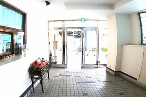 エントランスはオートロックで安心♪