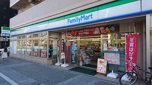 ファミリーマート 日進町店まで徒歩1分