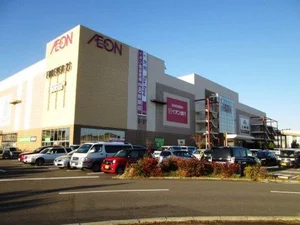 イオンタウン各務原まで車で9分。