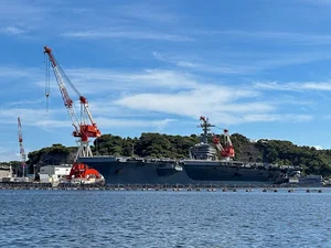軍港めぐりまで徒歩9分