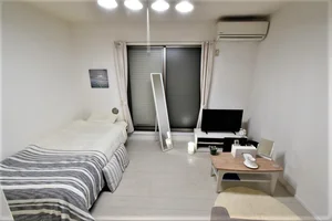 収納スペースには　空気清浄機や掃除機・コロコロなどもあります！御自由にご利用下さいませ！