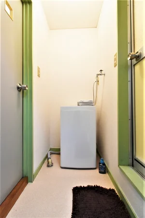 室内洗濯機ありで　衣類やシーツなども洗濯可能！