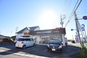 コインランドリーサンサンサン北方店まで車で7分、2.7km。