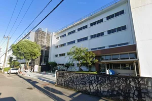 岐阜市立岐阜商業高等学校徒歩14分