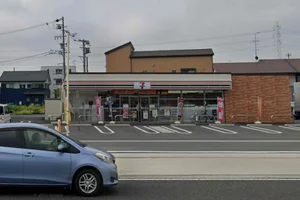 セブン-イレブン岐阜鏡島大橋南店　徒歩9分