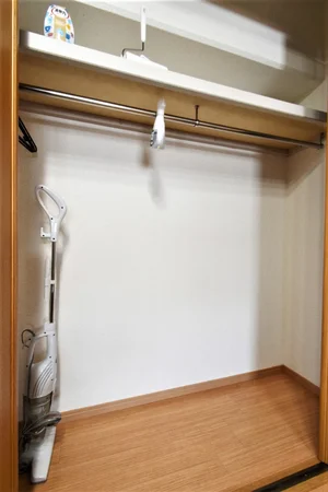 掃除機・空気清浄機・コロコロなどあり! 収納スペースもぜひご活用ください♪