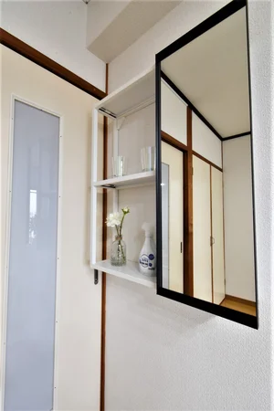 収納スペースあり！　長期の滞在で荷物など収納されたい方にも便利です！